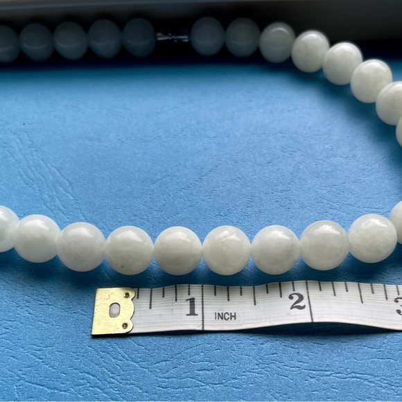 Natural Hetian Jade Necklace - Picture 4 of 4